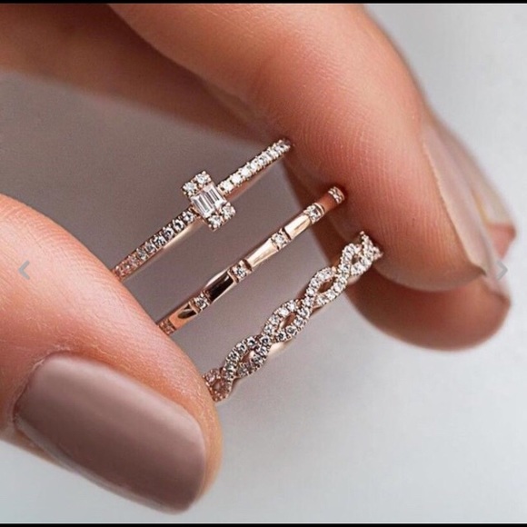 Jewelry - ❤️gorgeous stackable 3 PCs rose gold ring set